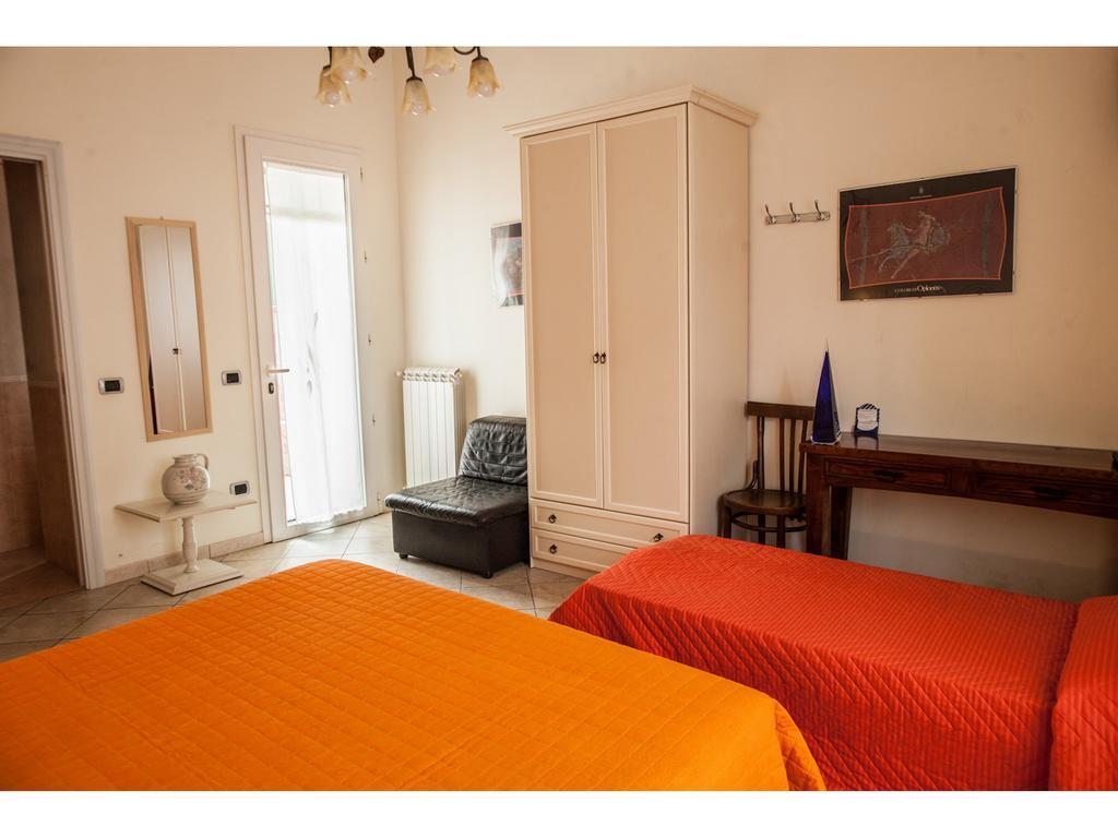Casa Vacanze Il Gatto Rosso Trecase Номер фото